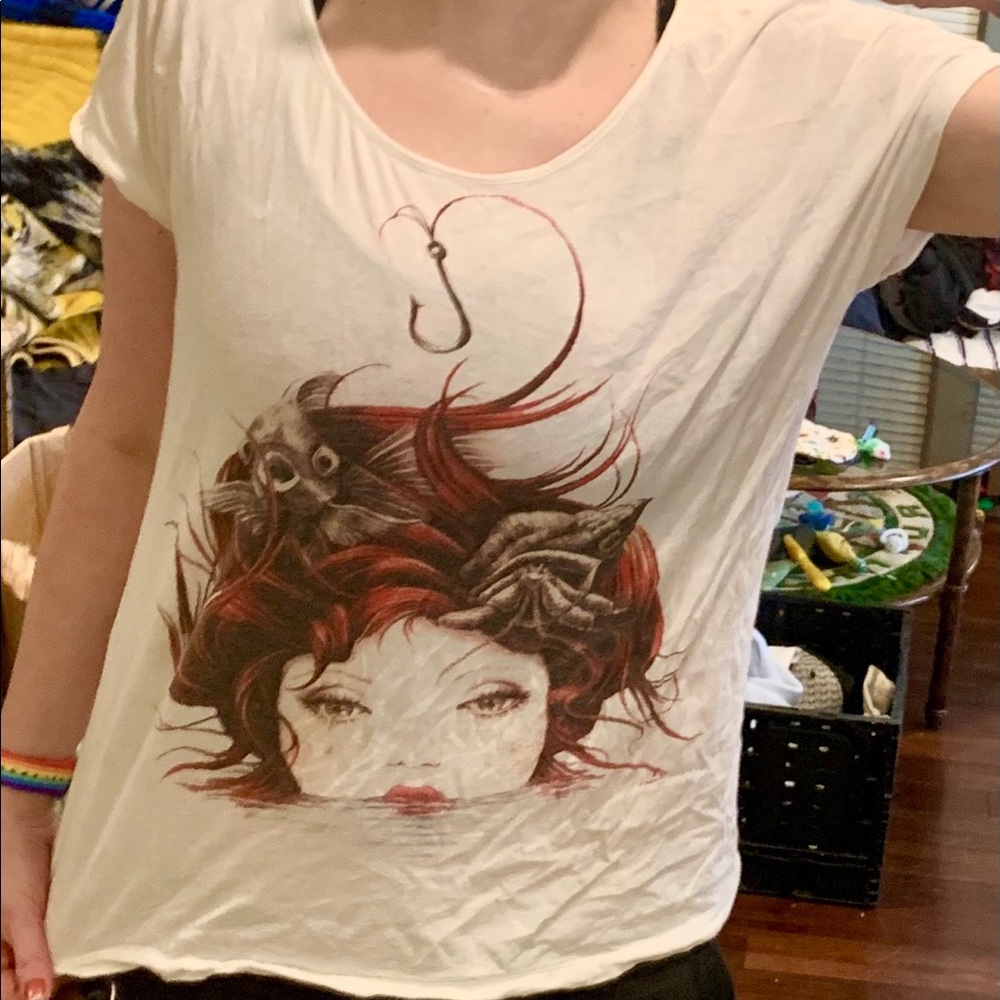Scoop neck element shirt